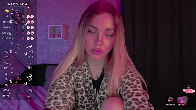 Mika Rayy online show from February 10, 11:45 pm