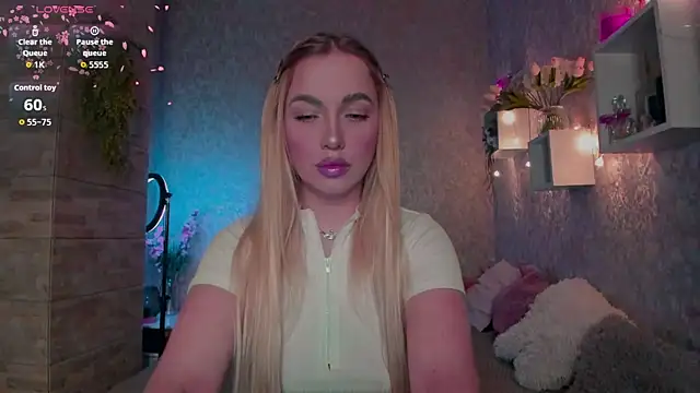 Mika Rayy online show from December 15, 9:42 pm