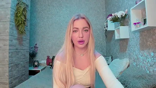 Mika Rayy online show from October 25, 8:53 pm