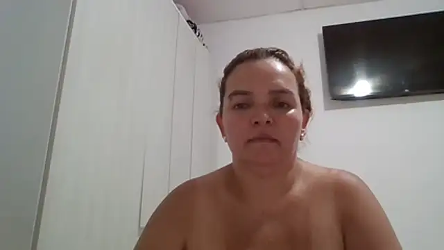 squirtlatinx online show from May 15, 1:03 am