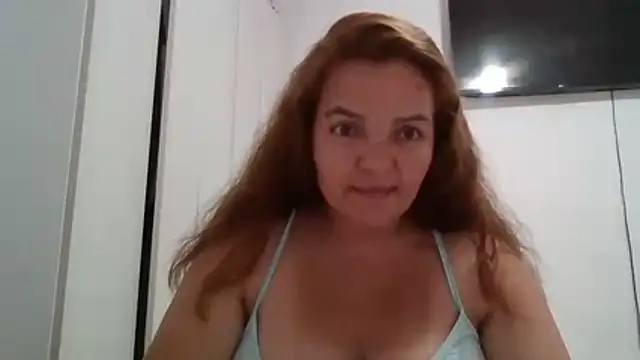 squirtlatinx online show from May 16, 2:10 am