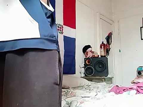 Snapshot of BaByArM81 chatting on October 15, 4:04 pm BaByArM81 online show from October 15, 4:04 pm