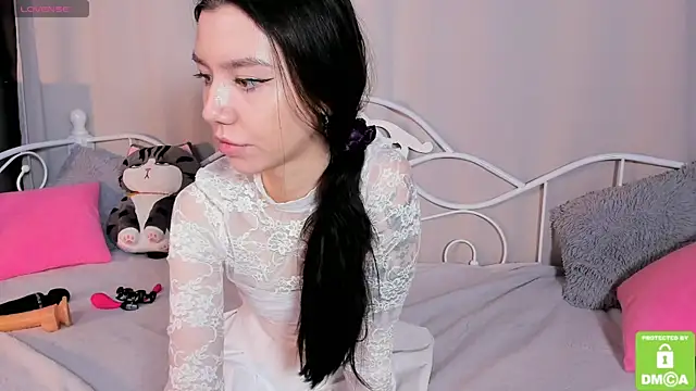 Amelia skyy online show from March 30, 2:13 am