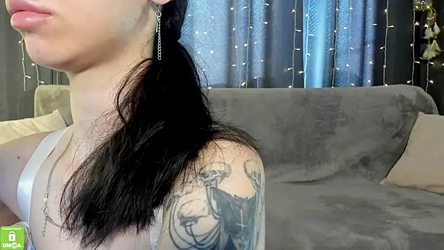 Snapshot of Amelia_skyy chatting on June 11, 1:05 am Amelia skyy online show from June 11, 1:05 am