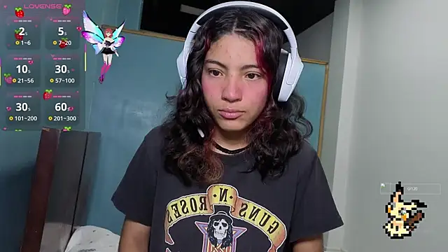 Snapshot of Lovelyamyy chatting on October 12, 8:10 pm Lovelyamyy online show from October 12, 8:10 pm