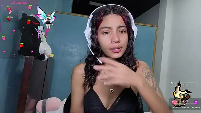 Snapshot of Lovelyamyy chatting on October 2, 3:54 am Lovelyamyy online show from October 2, 3:54 am