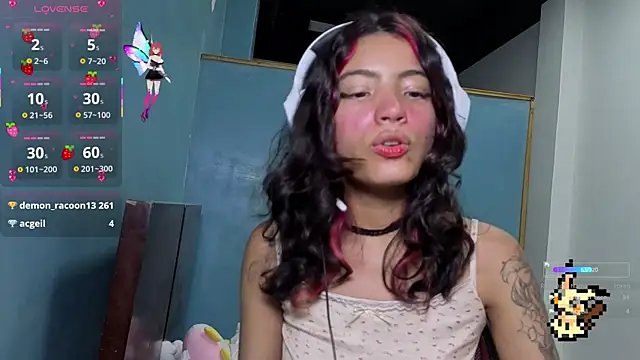 Snapshot of Lovelyamyy chatting on September 9, 1:38 am Lovelyamyy online show from September 9, 1:38 am