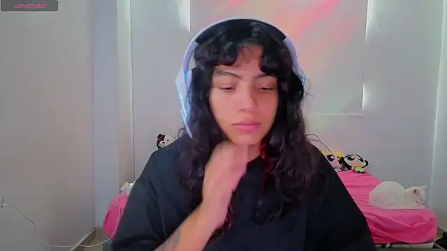 Lovelyamyy online show from February 20, 8:44 pm