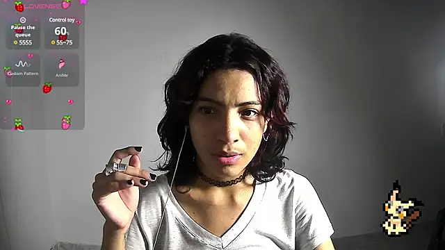 Snapshot of Lovelyamyy chatting on February 28, 5:04 am Lovelyamyy online show from February 28, 5:04 am