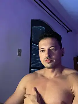 Snapshot of Lucasfit24 chatting on March 4, 10:24 am Lucasfit24 online show from March 4, 10:24 am