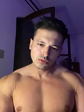 Snapshot of Lucasfit24 chatting on March 3, 12:56 am Lucasfit24 online show from March 3, 12:56 am