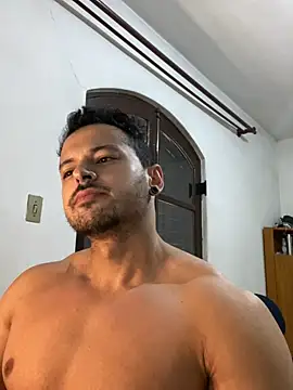 Snapshot of Lucasfit24 chatting on March 17, 12:04 pm Lucasfit24 online show from March 17, 12:04 pm