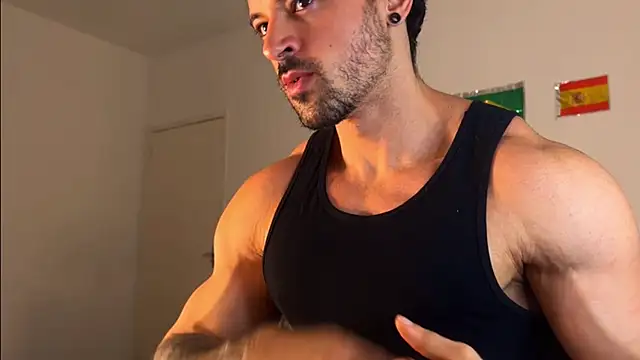 Snapshot of Lucasfit24 chatting on July 16, 4:26 pm Lucasfit24 online show from July 16, 4:26 pm