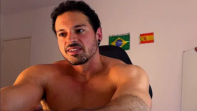 Snapshot of Lucasfit24 chatting on July 17, 4:32 am Lucasfit24 online show from July 17, 4:32 am