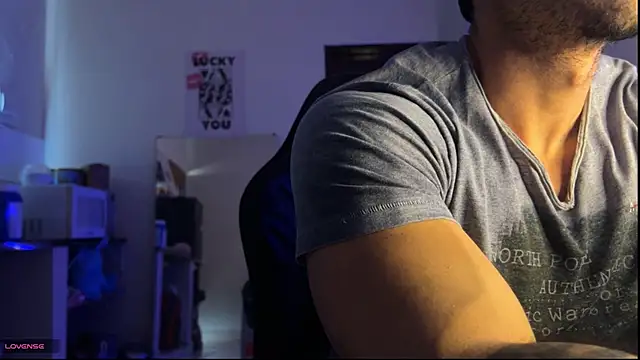 Snapshot of Lucasfit24 chatting on June 4, 2:44 pm Lucasfit24 online show from June 4, 2:44 pm
