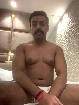 vaibhavchugh38 online show from January 12, 7:21 pm