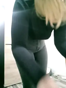 blondaf online show from March 13, 8:37 am