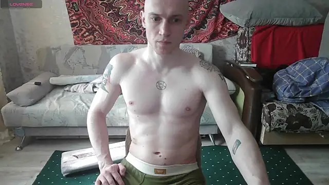 Snapshot of johnny_positive chatting on May 14, 5:15 am johnny positive online show from May 14, 5:15 am
