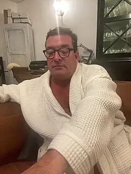 MountJohnXL online show from April 12, 12:03 am