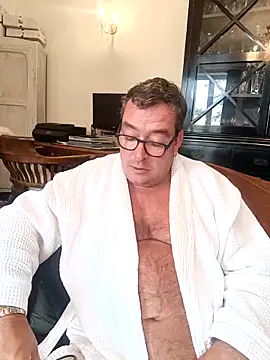 MountJohnXL online show from April 11, 11:25 am