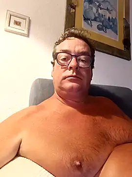 Snapshot of MountJohnXL chatting on March 1, 1:11 am MountJohnXL online show from March 1, 1:11 am