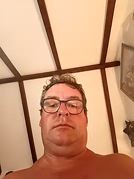 Snapshot of MountJohnXL chatting on February 26, 12:09 am MountJohnXL online show from February 26, 12:09 am