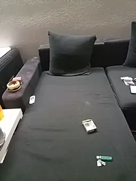 TyroneeDE online show from February 5, 7:29 am