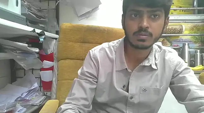 Snapshot of cute_modell chatting on February 19, 10:01 am cute modell online show from February 19, 10:01 am