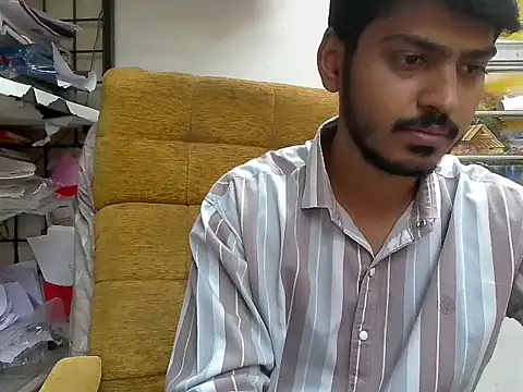 Snapshot of cute_modell chatting on November 12, 7:12 am cute modell online show from November 12, 7:12 am