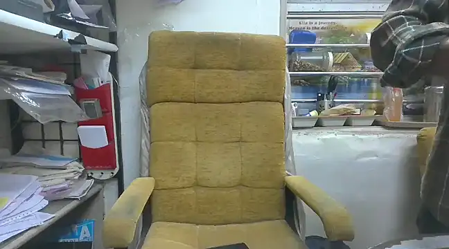 Snapshot of cute_modell chatting on February 6, 10:47 am cute modell online show from February 6, 10:47 am