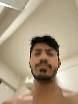 Snapshot of cute_modell chatting on December 3, 4:57 am cute modell online show from December 3, 4:57 am