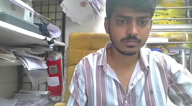 Snapshot of cute_modell chatting on March 12, 8:19 am cute modell online show from March 12, 8:19 am