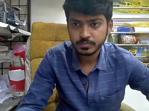 Snapshot of cute_modell chatting on November 15, 11:47 am cute modell online show from November 15, 11:47 am