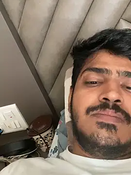 Snapshot of cute_modell chatting on October 12, 10:05 am cute modell online show from October 12, 10:05 am