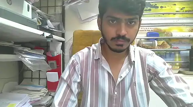 Snapshot of cute_modell chatting on February 7, 7:40 am cute modell online show from February 7, 7:40 am