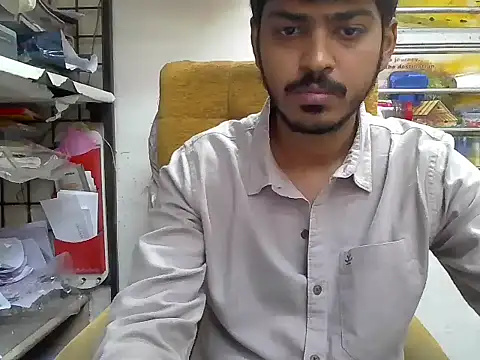 Snapshot of cute_modell chatting on November 11, 7:03 am cute modell online show from November 11, 7:03 am