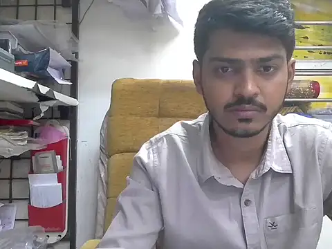 Snapshot of cute_modell chatting on December 19, 11:56 am cute modell online show from December 19, 11:56 am