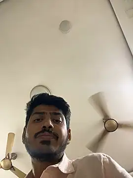 Snapshot of cute_modell chatting on February 1, 4:11 pm cute modell online show from February 1, 4:11 pm