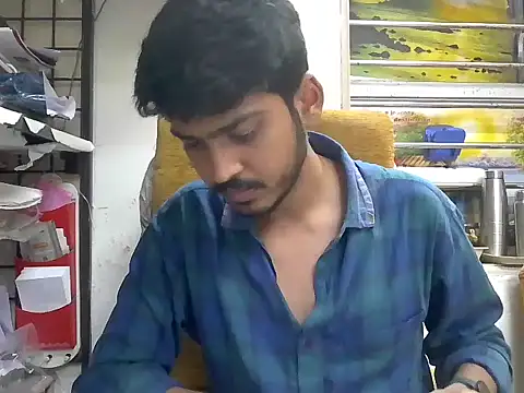 Snapshot of cute_modell chatting on November 8, 11:58 am cute modell online show from November 8, 11:58 am