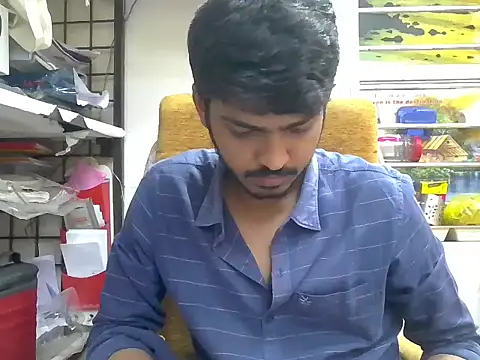 Snapshot of cute_modell chatting on November 10, 11:59 am cute modell online show from November 10, 11:59 am