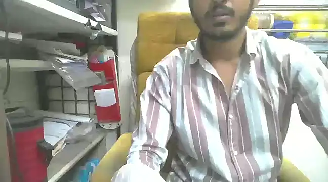 Snapshot of cute_modell chatting on February 25, 11:21 am cute modell online show from February 25, 11:21 am