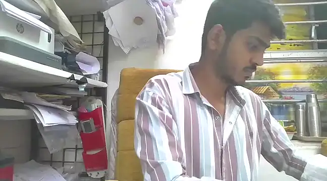 Snapshot of cute_modell chatting on March 8, 12:41 pm cute modell online show from March 8, 12:41 pm