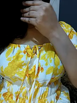 Snapshot of snehasexy chatting on February 8, 10:51 pm snehasexy online show from February 8, 10:51 pm