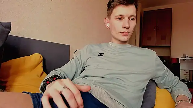 Snapshot of Kevin_Hornyyy chatting on May 20, 7:05 am Kevin Hornyyy online show from May 20, 7:05 am