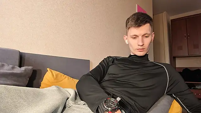 Snapshot of Kevin_Hornyyy chatting on May 25, 2:16 pm Kevin Hornyyy online show from May 25, 2:16 pm