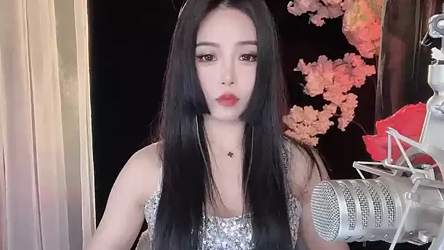 ying-love520 online show from February 13, 1:15 pm