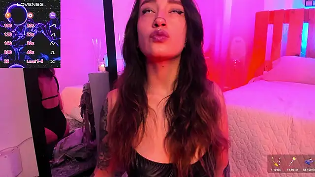 Snapshot of coral_jonesss chatting on November 11, 3:07 pm coral jonesss online show from November 11, 3:07 pm