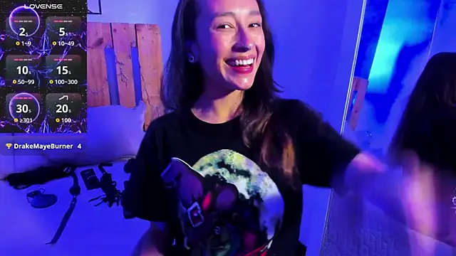Snapshot of coral_jonesss chatting on June 9, 3:57 pm coral jonesss online show from June 9, 3:57 pm