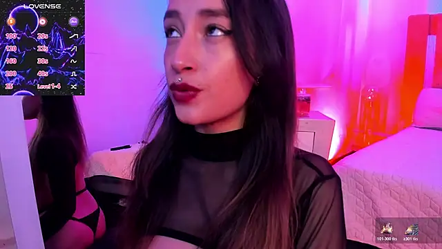 Snapshot of coral_jonesss chatting on November 12, 4:11 pm coral jonesss online show from November 12, 4:11 pm