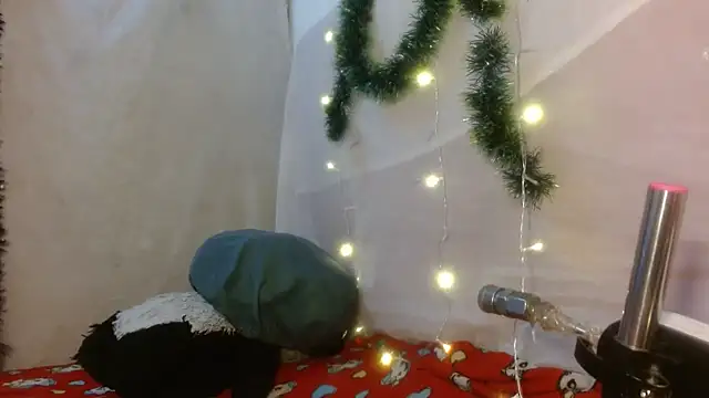 kattislut77 online show from December 1, 7:26 pm